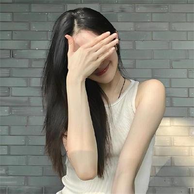 拳头在哭泣